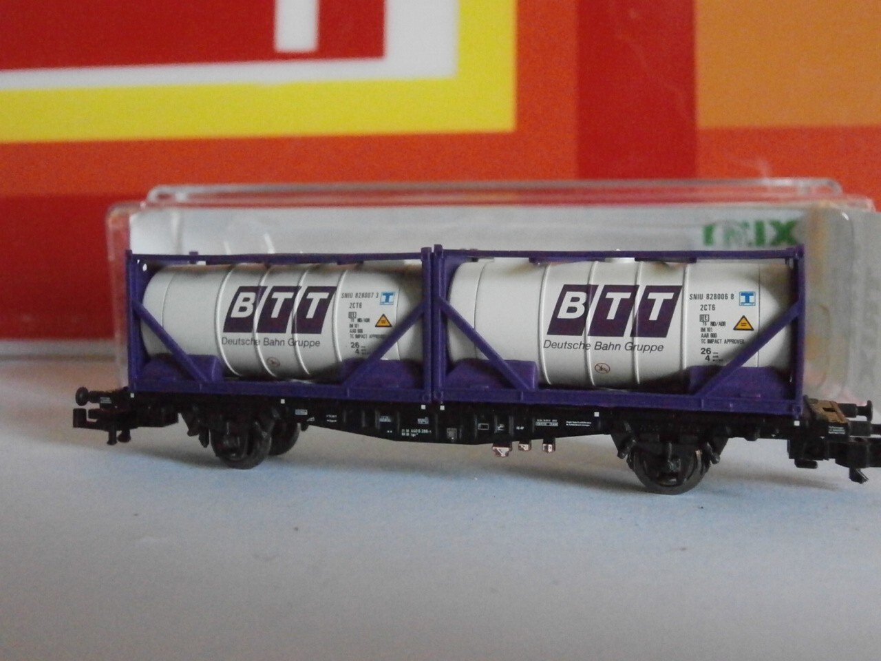 Wagon porte-container BTT Minitrix 15289 finition haute precision DB