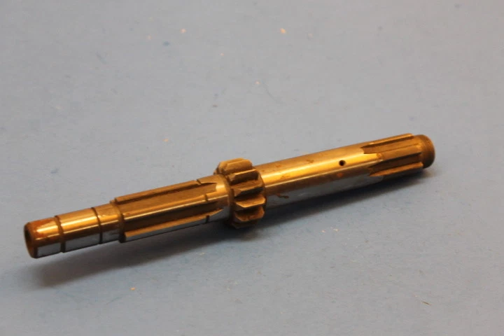 Новый из старых запасов Yamaha CT1 AT2M ATMX главная ось деталь # 265-17411-01-00 - Изображение 4 из 4