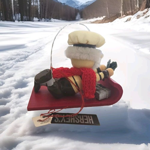 1992 Kurt Adler Hershey's Collector Series Santa On Sleigh Ornament - Picture 4 of 7