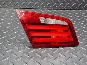 BMW 5er F10 Pre-LCI Rückleuchte links innen 7203225