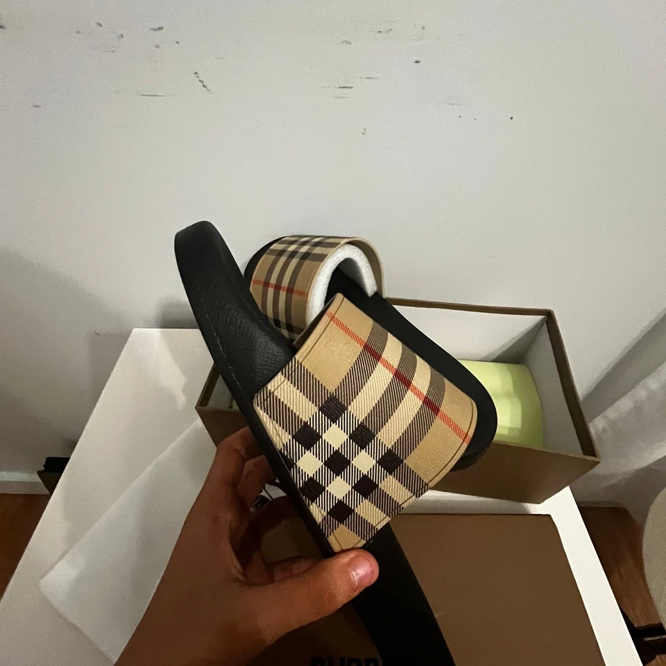 Burberry Vintage Check Pool Slide Sandals - Image 2 of 4