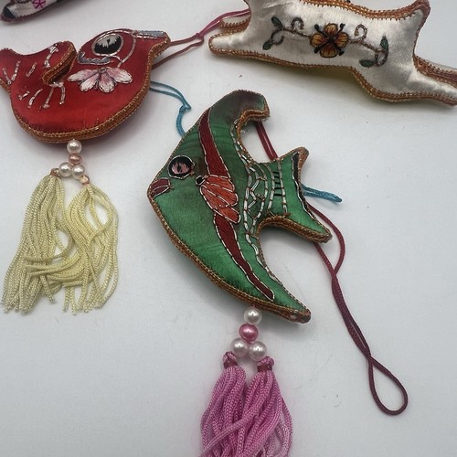 Vintage Chinese Cloth Animal Ornaments Lot Handmade Fabric Tassel Decor China - Afbeelding 5 van 10