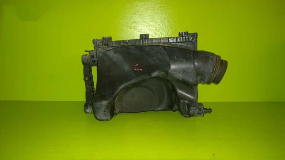 00 01 02 03 04 SATURN L200 L SERIES 2.2L AT AIR CLEANER OEM 2050-8 Foto 3 de 4
