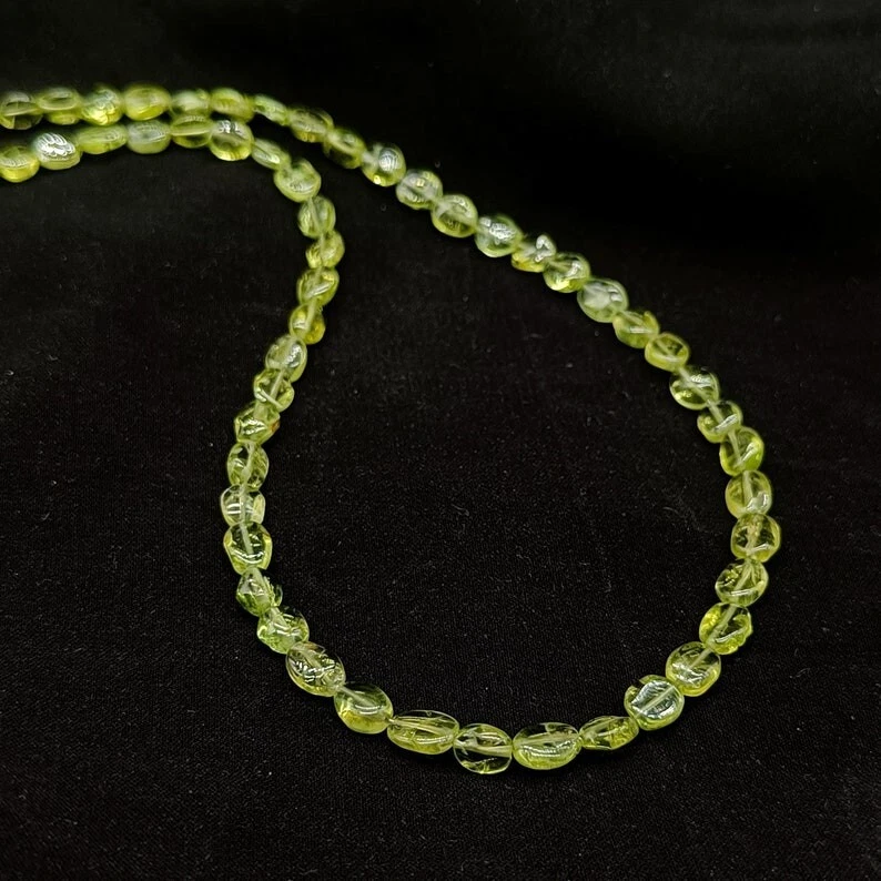 Collar de piedras preciosas ovaladas lisas de peridoto verde natural de 18" hecho a mano para hombres y mujeres Foto 4 de 4