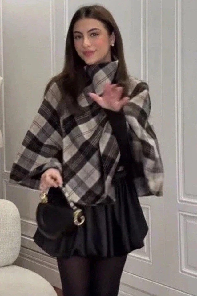 ZARA WOMAN NWT SS25 ZW COLLECTION CHECK WOOL CAPE JACKET ECRU BEIGE 7522/045 - Image 4 of 4