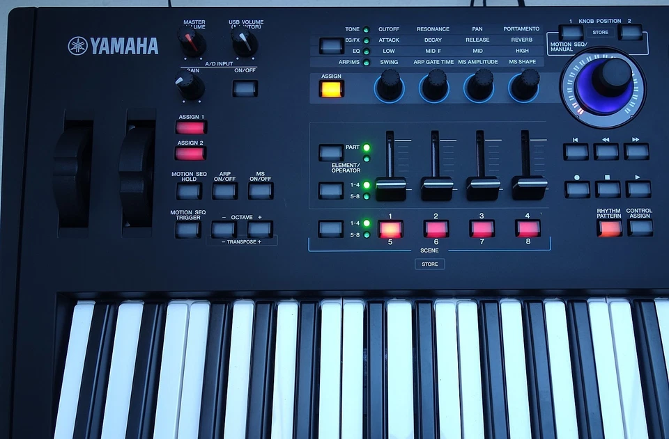 Yamaha MODX6+ Synthesizer Keyboard Workstation, OVP, neuwertig Kauf 03/2025 - Bild 4 von 4