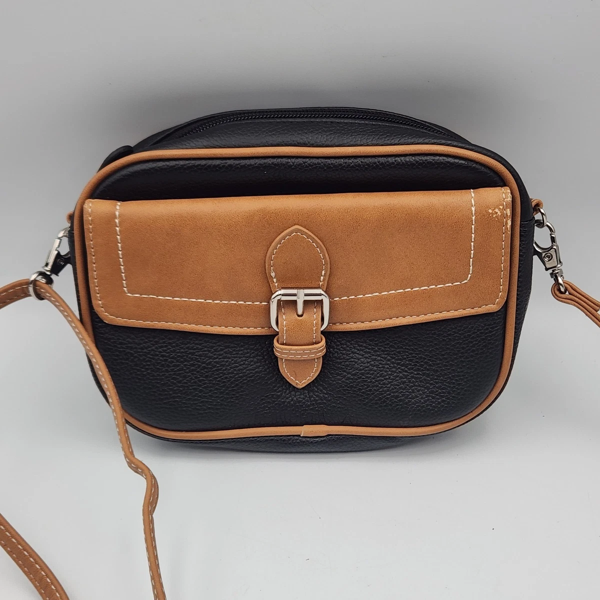 Dooney & Bourke  and a GianiBernini Crossbody bag Giani Bernini Beige in Synthetic - 47210919 main image 4