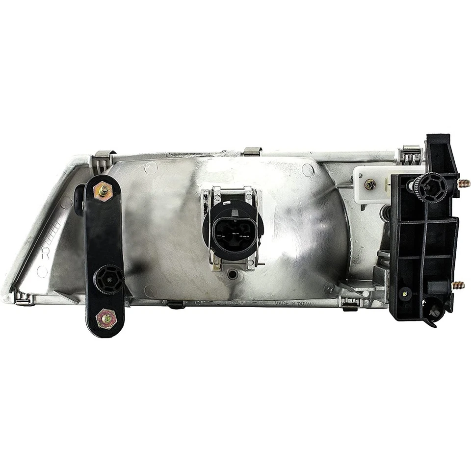 Faro halógeno derecho Dorman 1590627 para Nissan Sentra 1995-1997 Foto 3 de 4