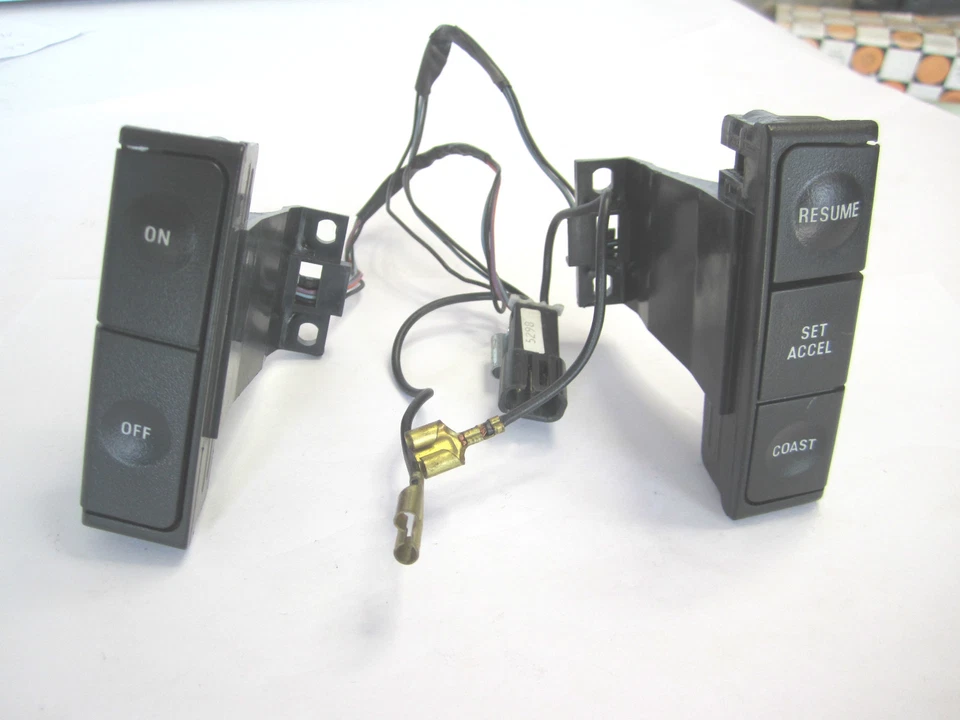 1992 FORD ECONOLINE 150 250 350 CRUISE CONTROL SWITCH BUTTON NEW NOS  TO 05-1992 - Image 3 of 4