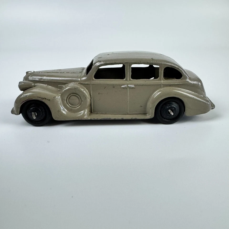 Dinky 39D Buick Viceroy Salón cervatillo - bueno sin caja Foto 2 de 4