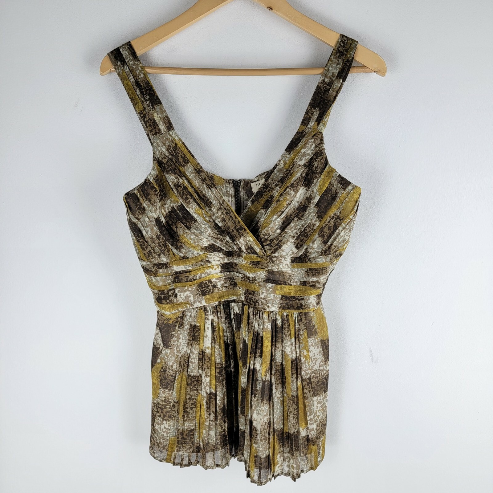 NWT $595 Burberry womens silk pleated dark mustard tank top blouse lined sz 10