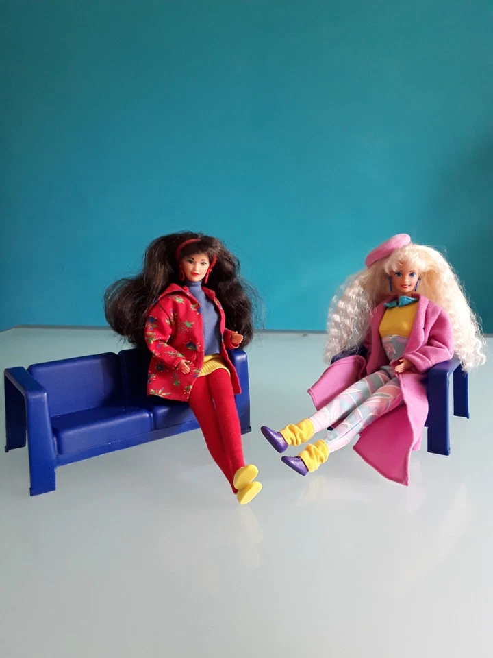 "MATTEL" "LA CASA DI BARBIE" Divano + poltrona "TOWNHOUSE", plastica,colore blu. - Immagine 3 di 4