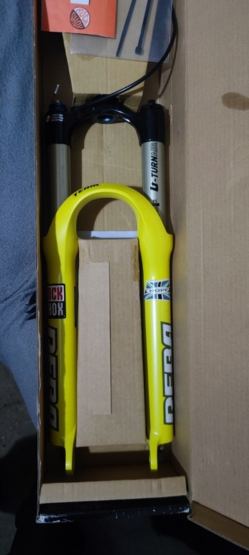 Rockshox Reba Team MTB Forks. 26in. Almost Brandnew In Box. Very Rare 😎