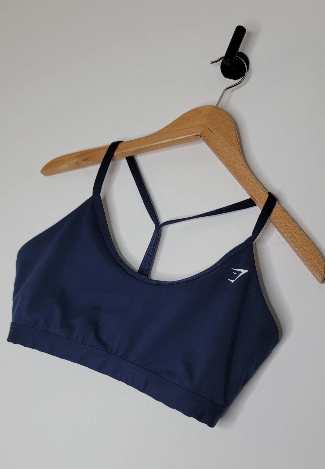 gymshark v neck light support tank-bra