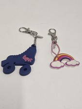 2 Bratz Zipper Pull Charms Rooler Skate/Rainbow