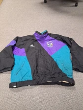Vintage Charlotte Hornets Jacket Puffer Apex One Distressed/Thrashed
