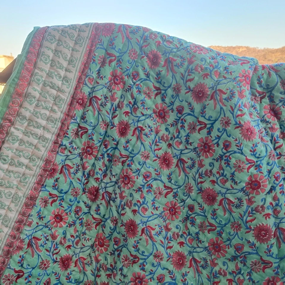 Colcha edredón reversible estampado bloque manta hecha a mano edredón floral Foto 3 de 4