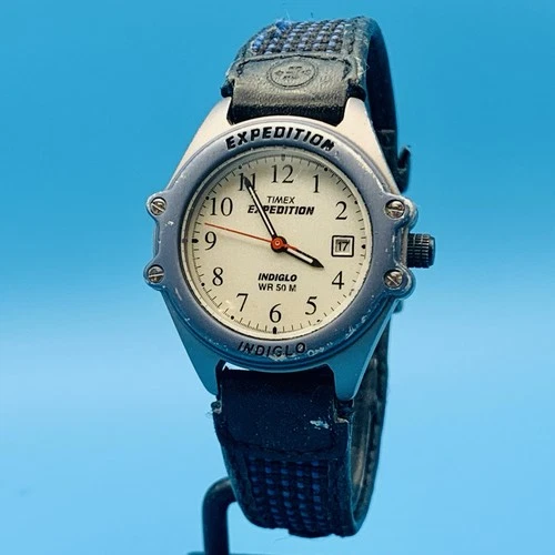 TIMEX EXPEDITION Vintage 2001 Women’s Quartz Wristwatch Date Indiglo Working Cnd