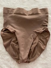 Skims Seamless Sculpt Mid Waist Brief Sand Light Brown Compression Size Medium