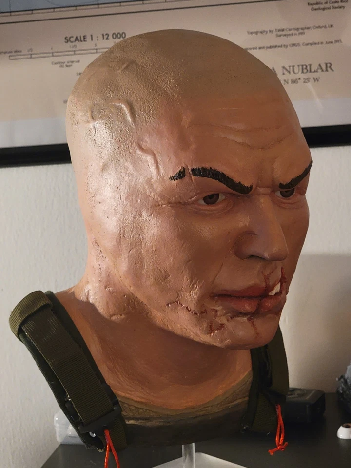 Busto de Tom Hardy Bane escala 1:1 The Dark Knight Rises for Gauntlet FX máscara exhibición Foto 2 de 4
