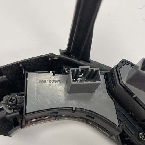 2011-2016 HYUNDAI ELANTRA STEERING WHEEL AUDIO CONTROL SWITCH OEM - Picture 8 of 8