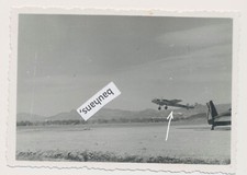 Foto Legion Condor S/88, aus Nachlass, Feldflugplatz Flugzeug He 111 (1051a)