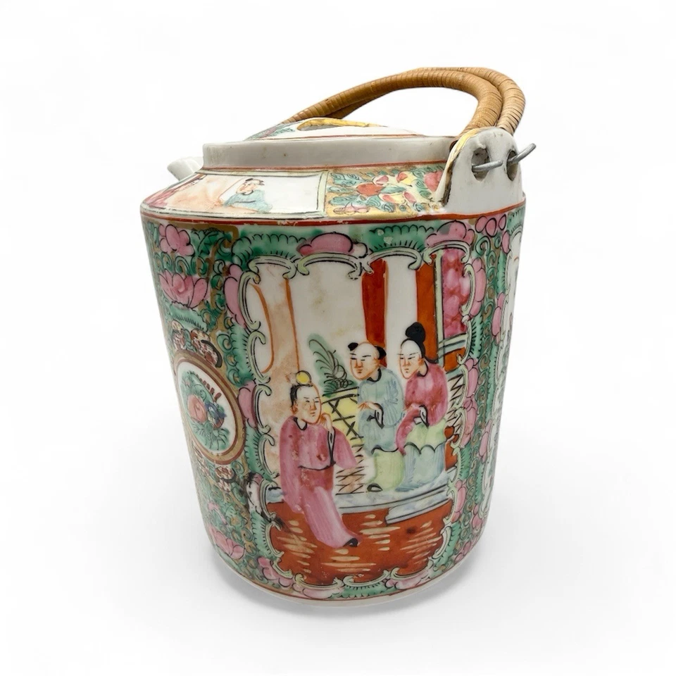 Tetera grande de porcelana vintage china de mediados de siglo dinastía Qing medallón rosa Foto 2 de 4