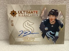2023-24 Ultimate Collection Signatures Vince Dunn #US-VD Auto Gold 05/10