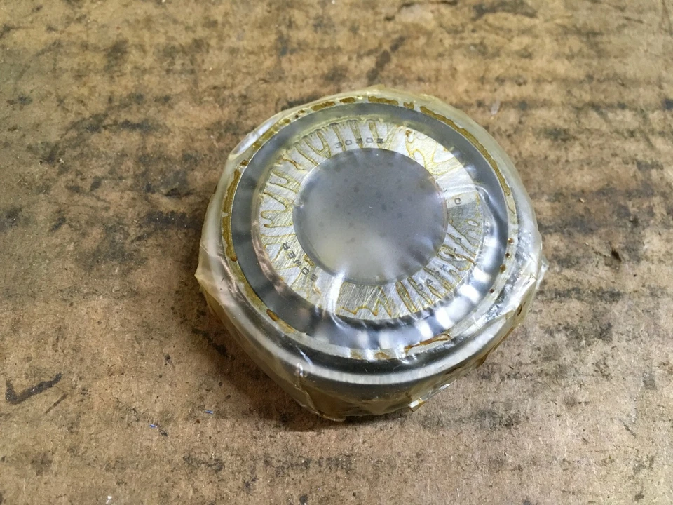 New Federal Mogul Differential Pinion Bearing 30305  - Image 3 of 4