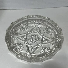 Mid Century Vintage Clear Round Thick Pressed Glass Cigar Ashtray Dish Snowflake