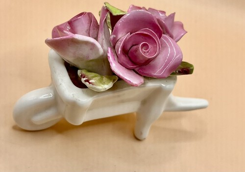 Pink Roses China Figurine- Wheel Barrel Of Roses- Antique China Flower Statue - Picture 6 of 7