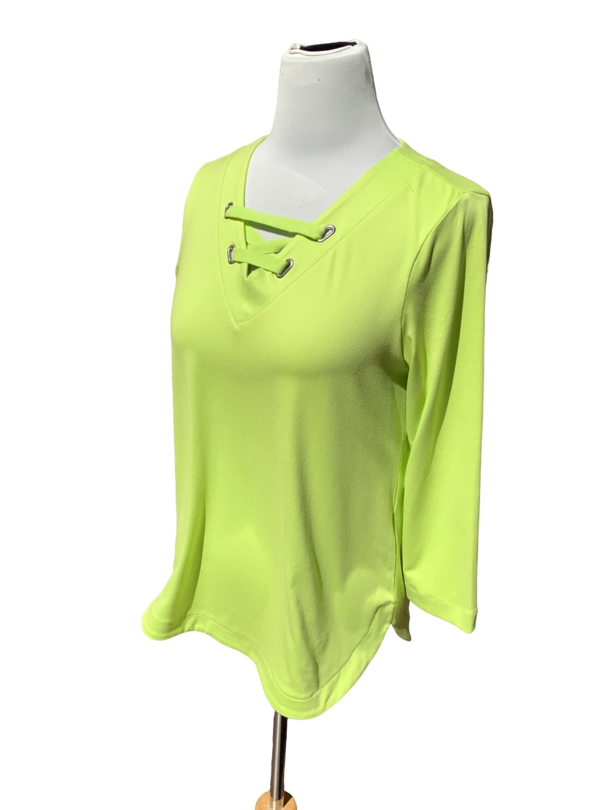 RUBY RD PETITE LADIES SOLID LIME GREEN VNECK TOP … - image 4