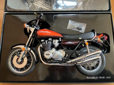 Minichamps Kawasaki Z2 750RS Fireball Color 1/6 Scale #PCKEY6 1/6