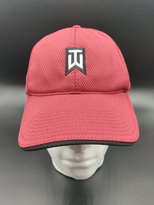tiger woods red hat