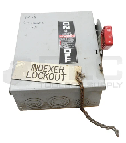 GENERAL ELECTRIC THN3361 SAFETY SWITCH HEAVY DUTY  30 AMP 600VAC 250VDC MODEL 10