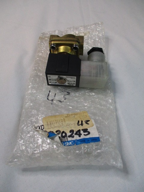 NEW SMC Solenoid Valve VXD2130-03-5DZ1- FREE SHIPPING