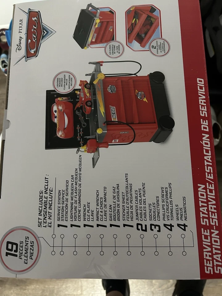 迪士尼皮克斯汽车服务站玩具套装 — 第 3/4 张图片
