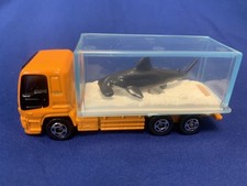 World Shark Collection Rose Isuzu Giga (hammerhead shark From Japan