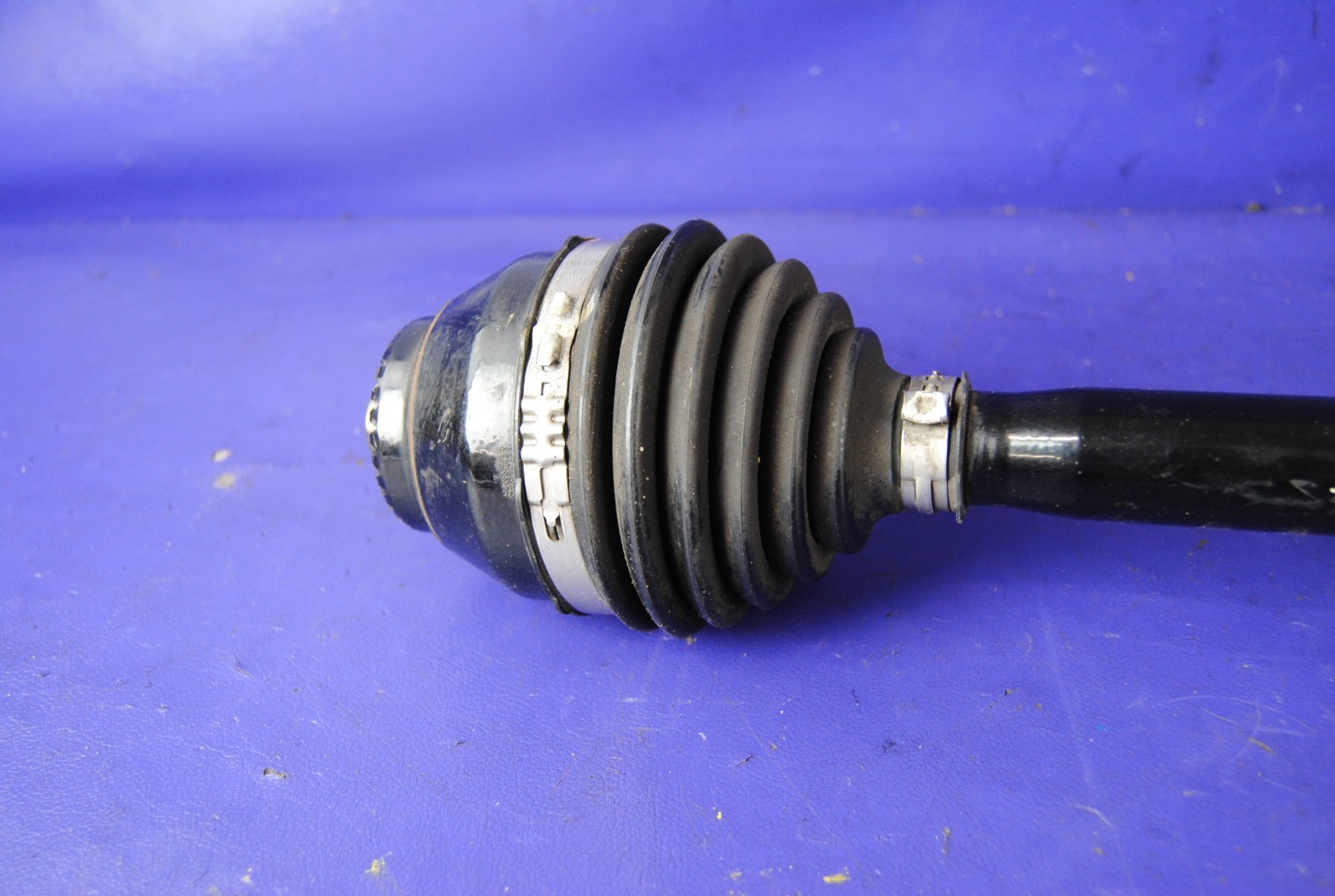 14-19 BMW i8 Rear Right Passenger Side CV Axle Shaft Assembly 33208611320 OEM