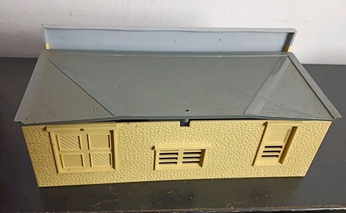 Vintage Plasticville U.S. Post Office Kit PO-1 w/ Box - Picture 2 of 7