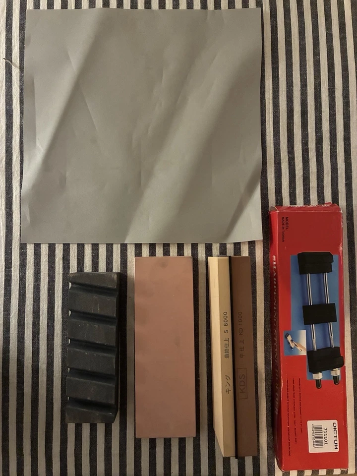 Voll ausgestattetes japanisches Profi-Schleifstein-Set – wie neu!