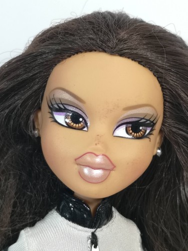 #A Bratz Doll Cloe, Dana, Roxxi, Yasmin CHOOSE Make your own Lot- Combine Ship - Picture 188 of 496