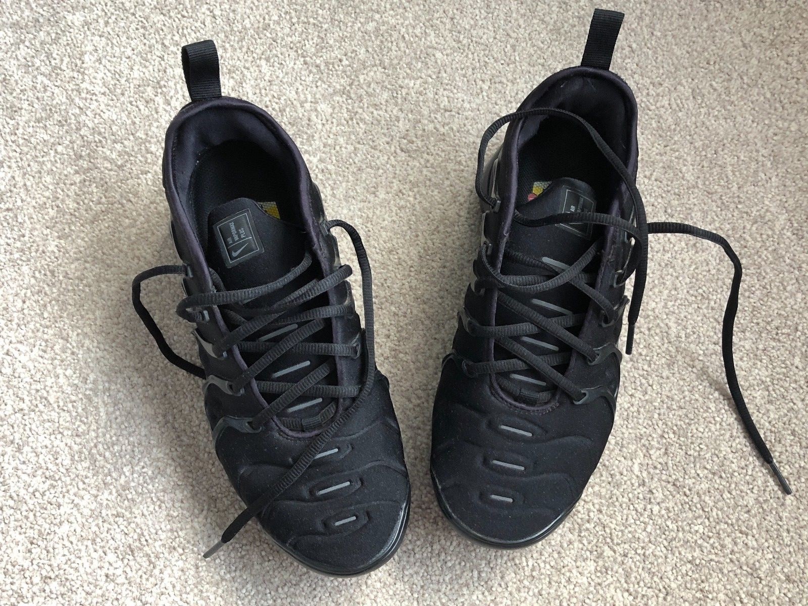 NIKE AIR VAPORMAX PLUS TRIPLE noir Taille 6 UK UK UK 46d0de NIKE AIR VAPORMAX PLUS TRIPLE noir Taille 6 UK UK UK 46d0de