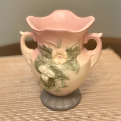 Vintage 1940s Hull Art Pottery Vase W-4-6 1/2 Wildflower Pattern