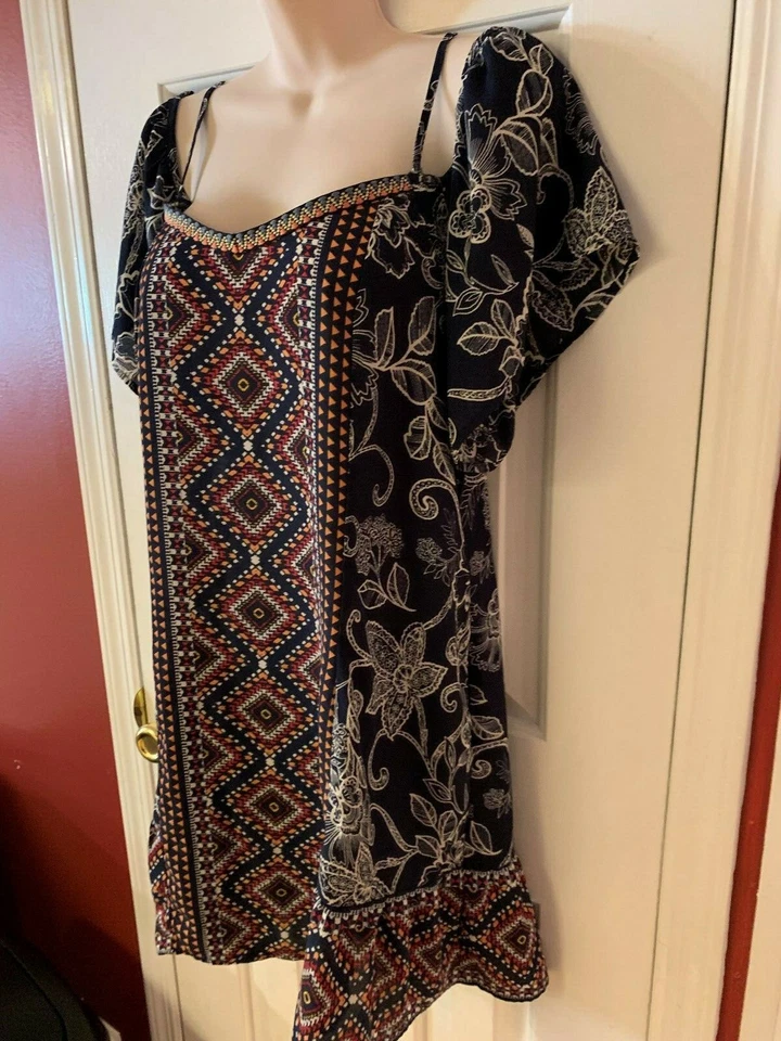 XHILARATION 冷肩海军蓝几何束腰外衣或连衣裙带口袋 Jrs. M/L — 第 3/4 张图片