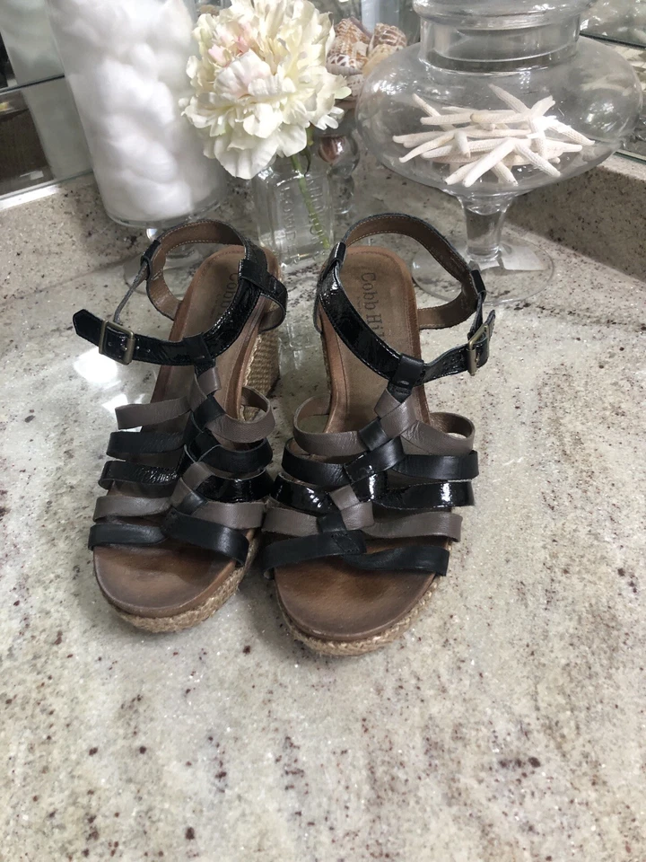 Sandalias Cobb Hill de cuero negras Gladiador correa en T cuña gris para mujer 8 W Foto 2 de 4