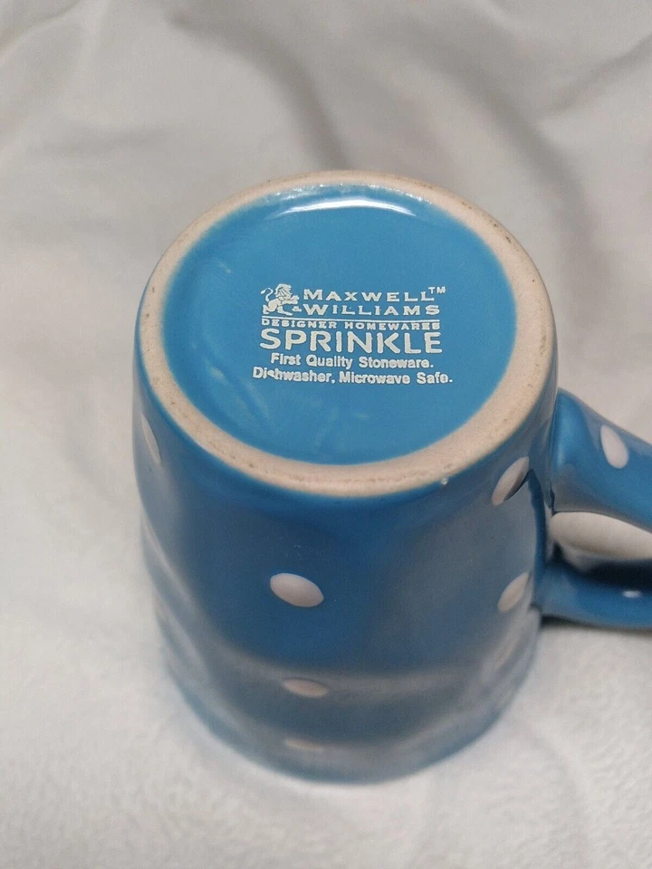 Xícara de café Maxwell & Williams azul polvilhado pontos brancos céu - Imagem 3 de 3