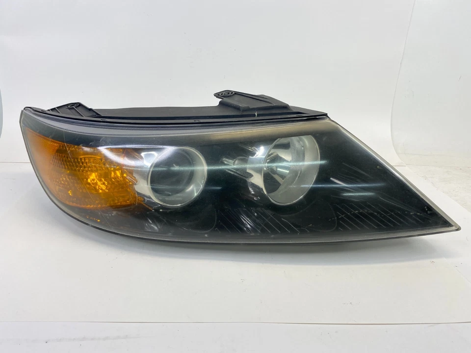 2011-2013 Kia Sorento Front Right Passenger Headlight Headlamp 92102-1U200 OEM - Изображение 2 из 4