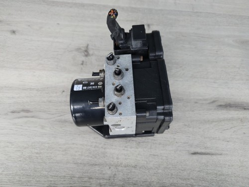 2009 VW JETTA GOLF GTI EOS ANTI-LOCK ABS PUMP WITH CONTROL MODULE 1K0 614 517 BD - Picture 4 of 8