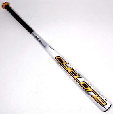 Easton Cyclone Softball Bat Model SP8 33'', 26 OZ, 2 1/4 Barrel 20 BPF NEEDS GRIP
